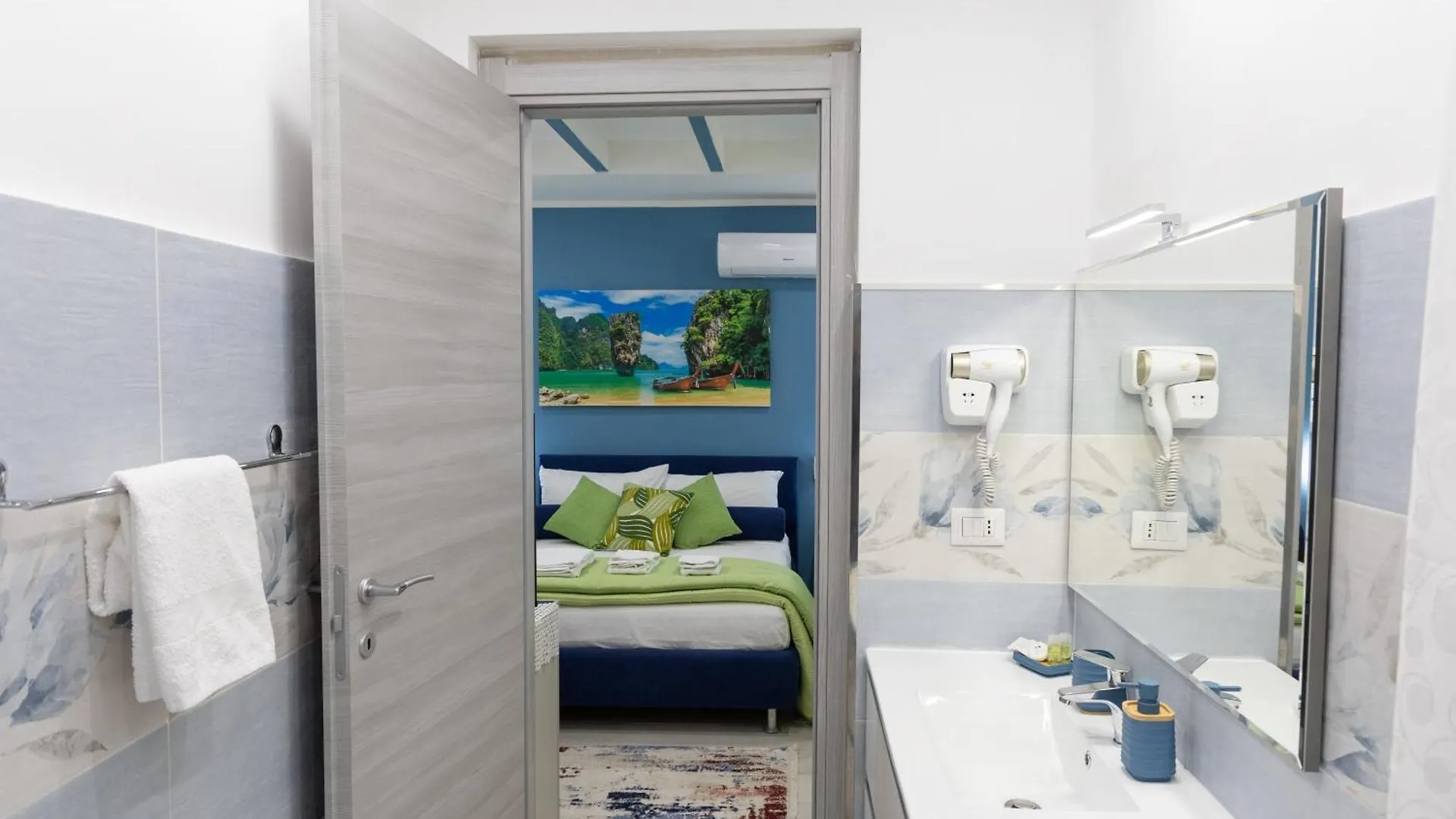 La Dolce Casa Bed & Breakfast Rome 0*,  Italy